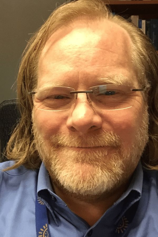 Dr. Bruce Carleton